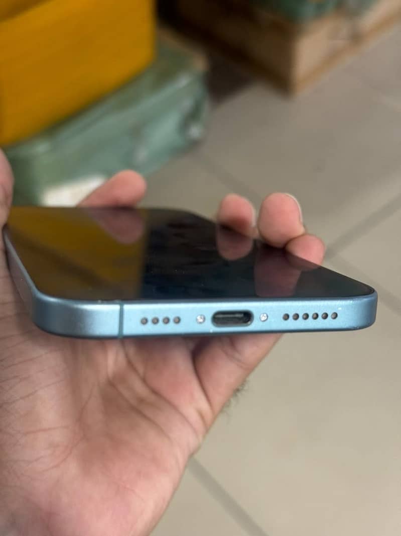 Apple iPhone 16 Plus 3