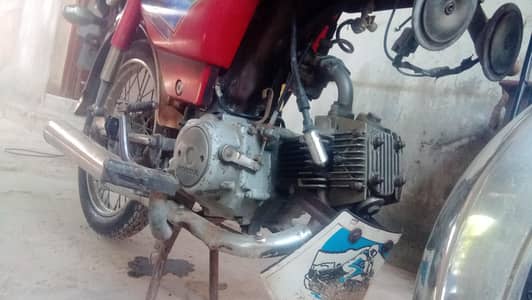 Honda CD 70 2013_non accidental only 4103 km_okara registered