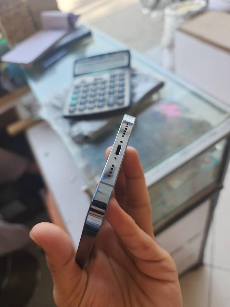 Apple iPhone 13 Pro Max 5
