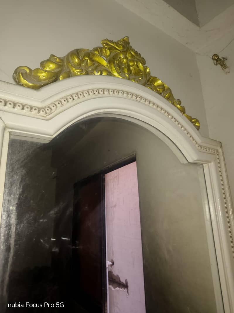 Dressing Table 3
