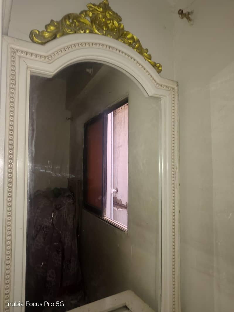 Dressing Table 7