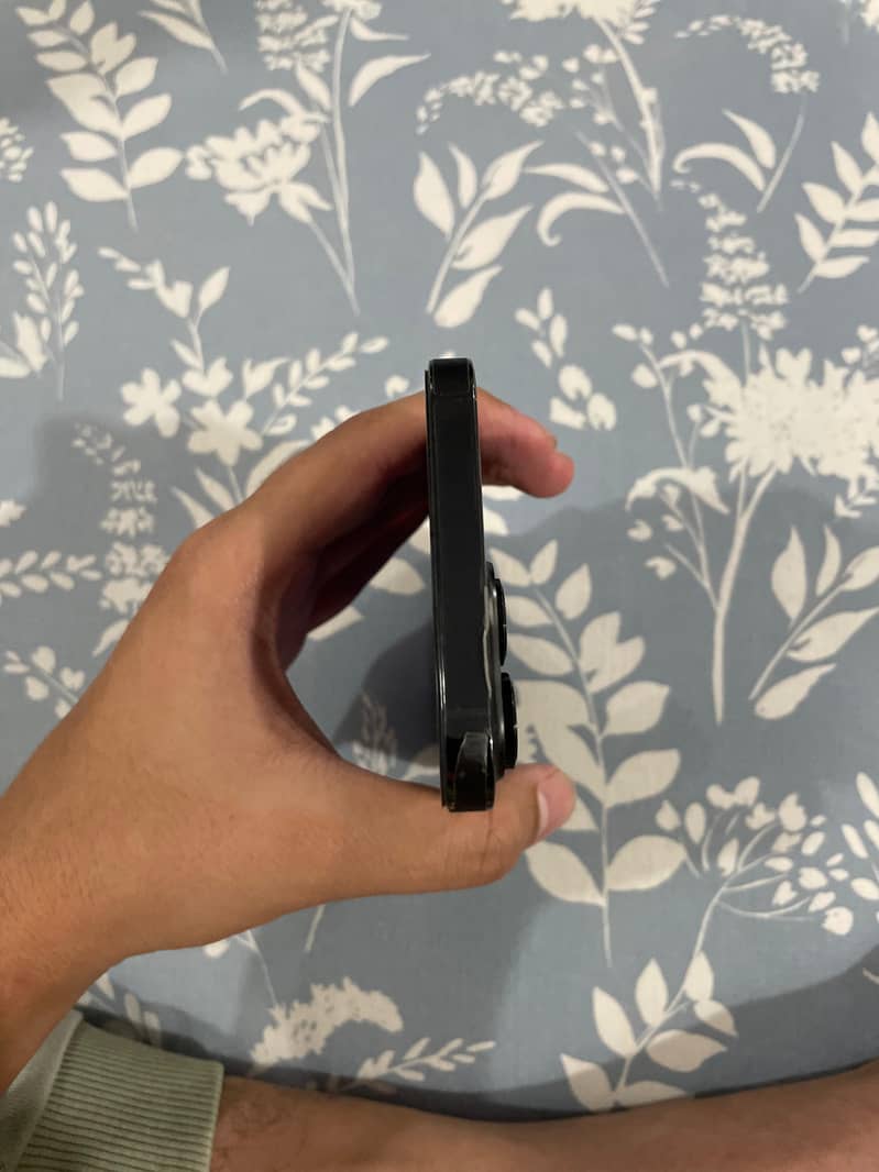 Apple iPhone 14 Pro Max 2
