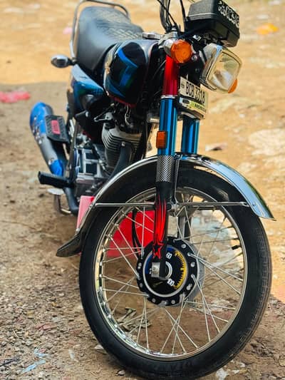 Honda 125 Model.  2025 Good condition  Price.  190000