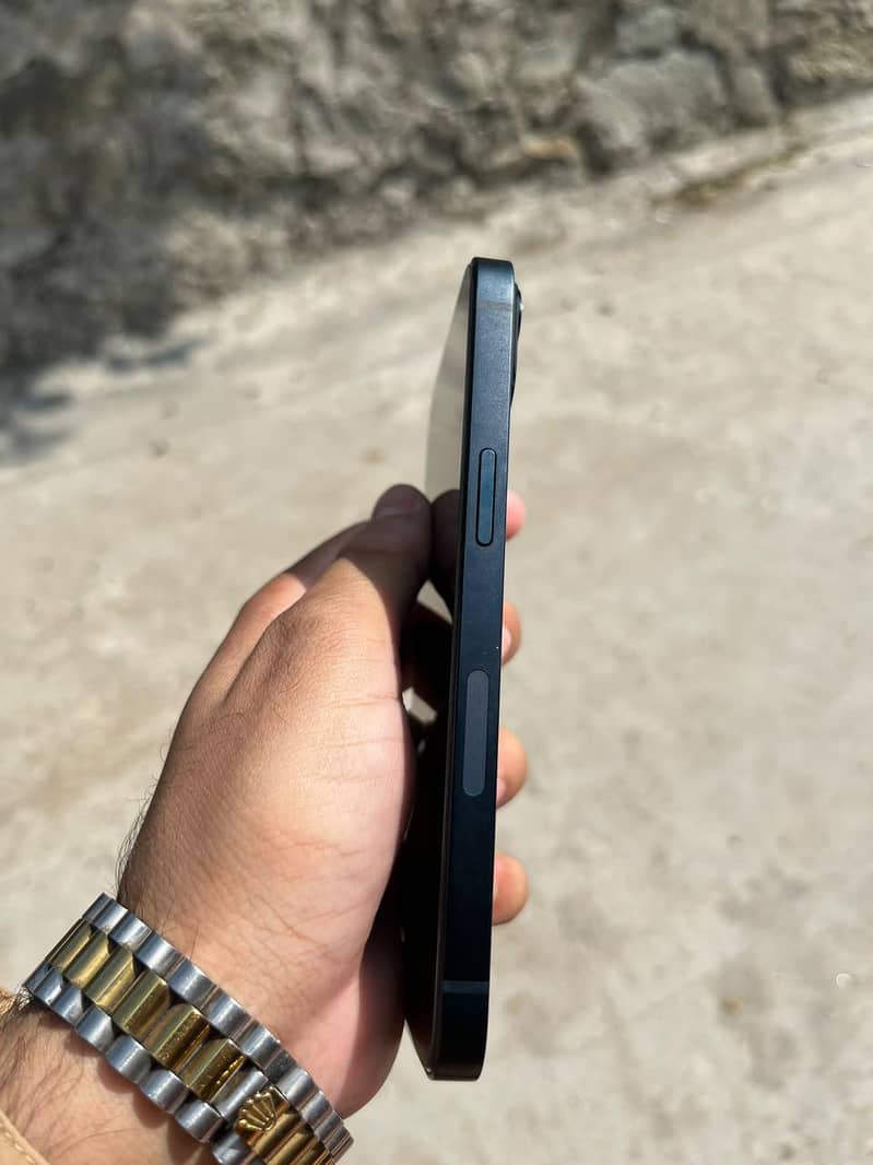 IPhone 13 With Box 4