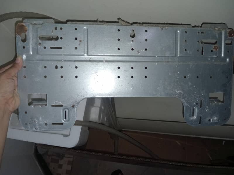 Second hand AC 1