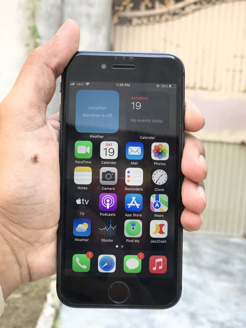 Apple iPhone 8 3