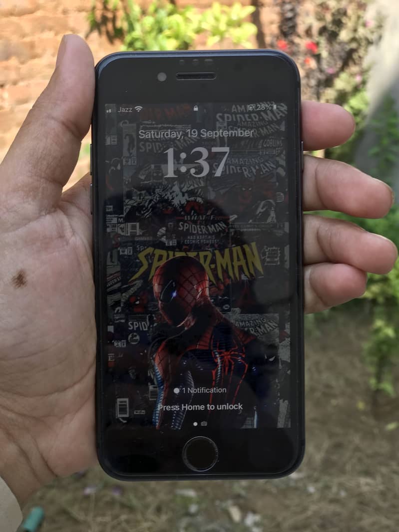 Apple iPhone 8 4