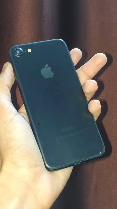 Apple iPhone 7
