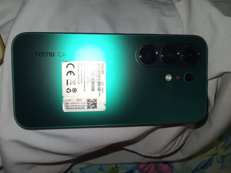 Tecno CAMON 40 Pro 0