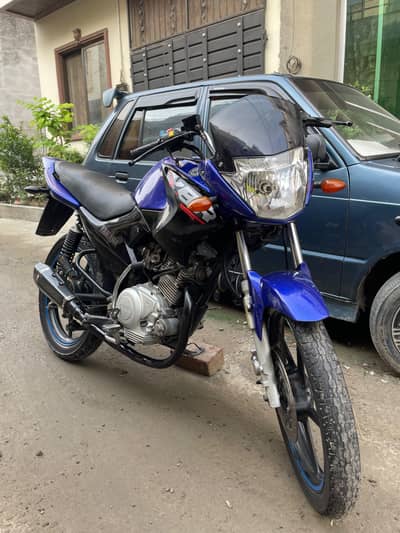 YAMAHA  YBR ESD *2018*_model _
