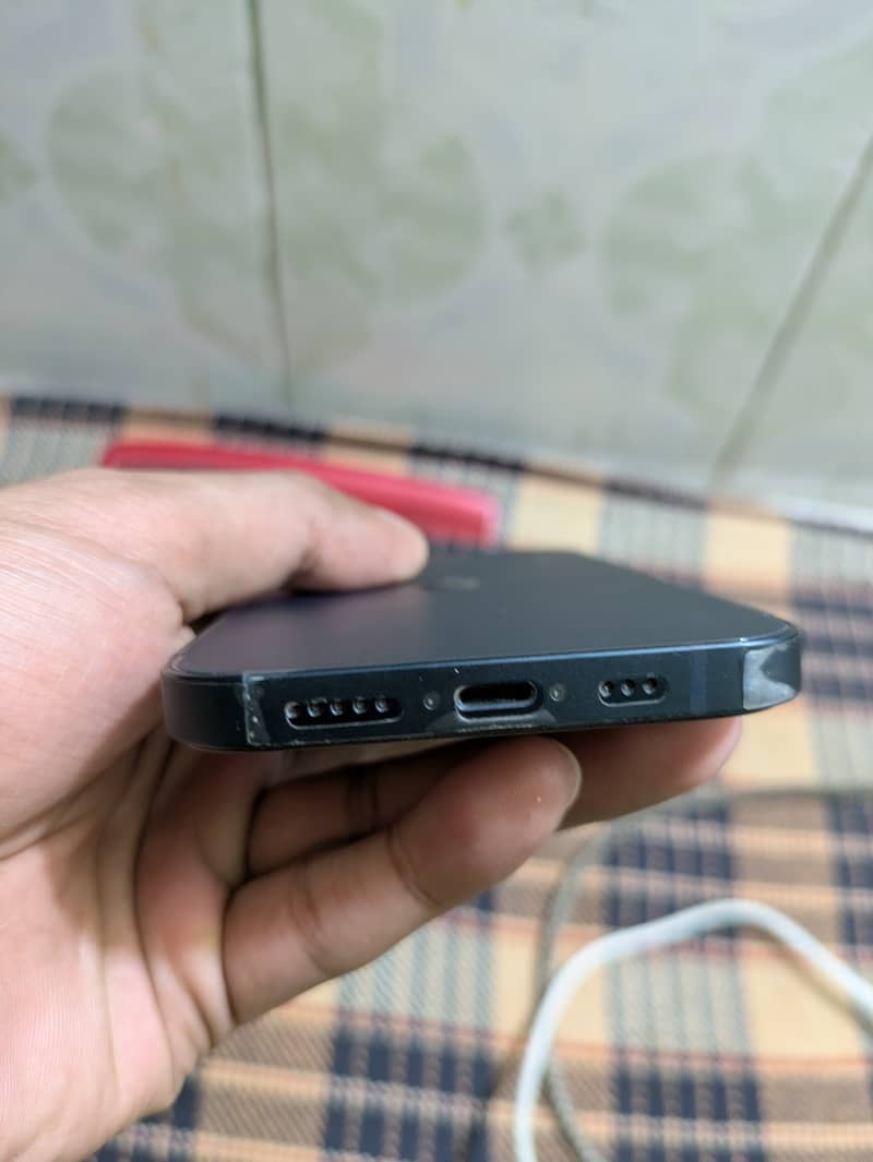 Apple iPhone 13 3