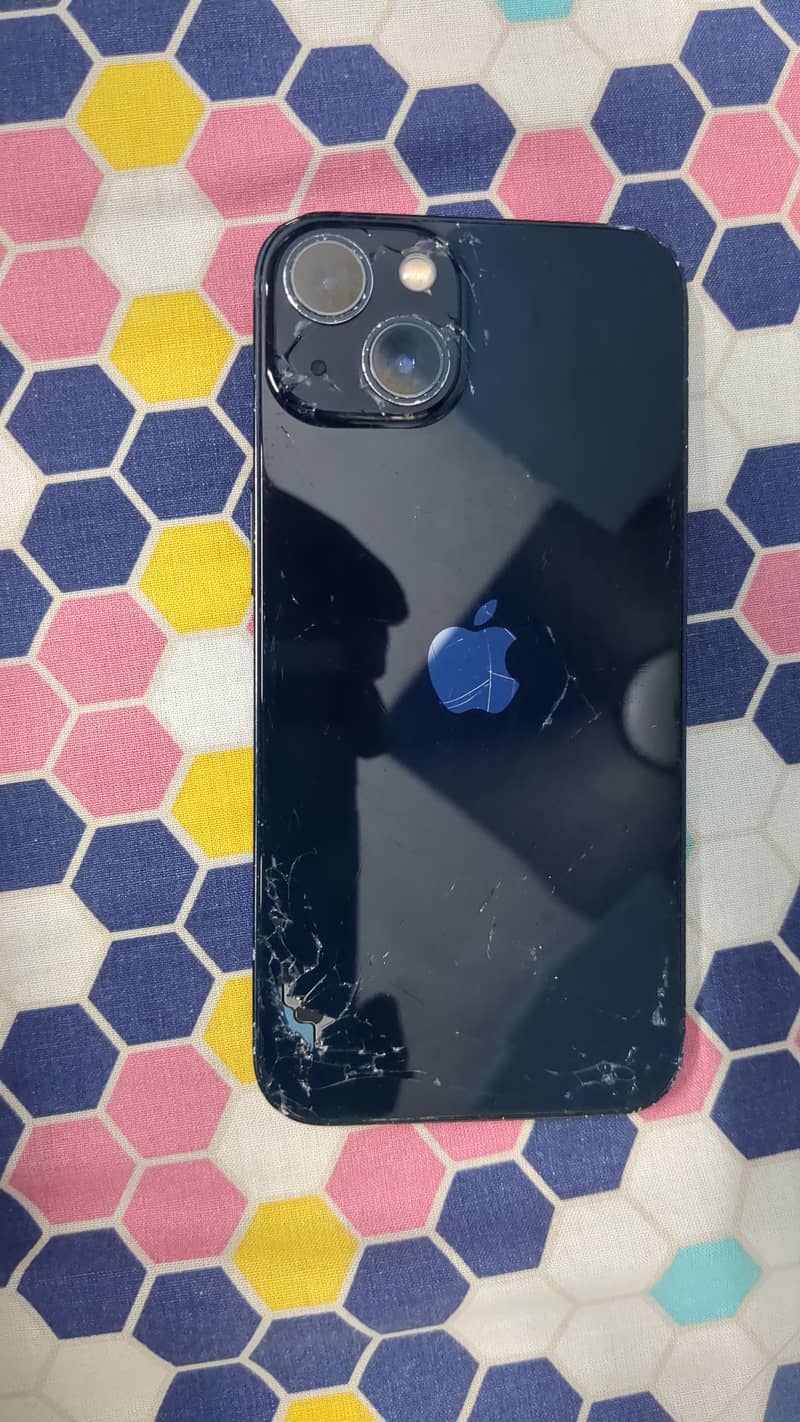 Apple iPhone 13 8