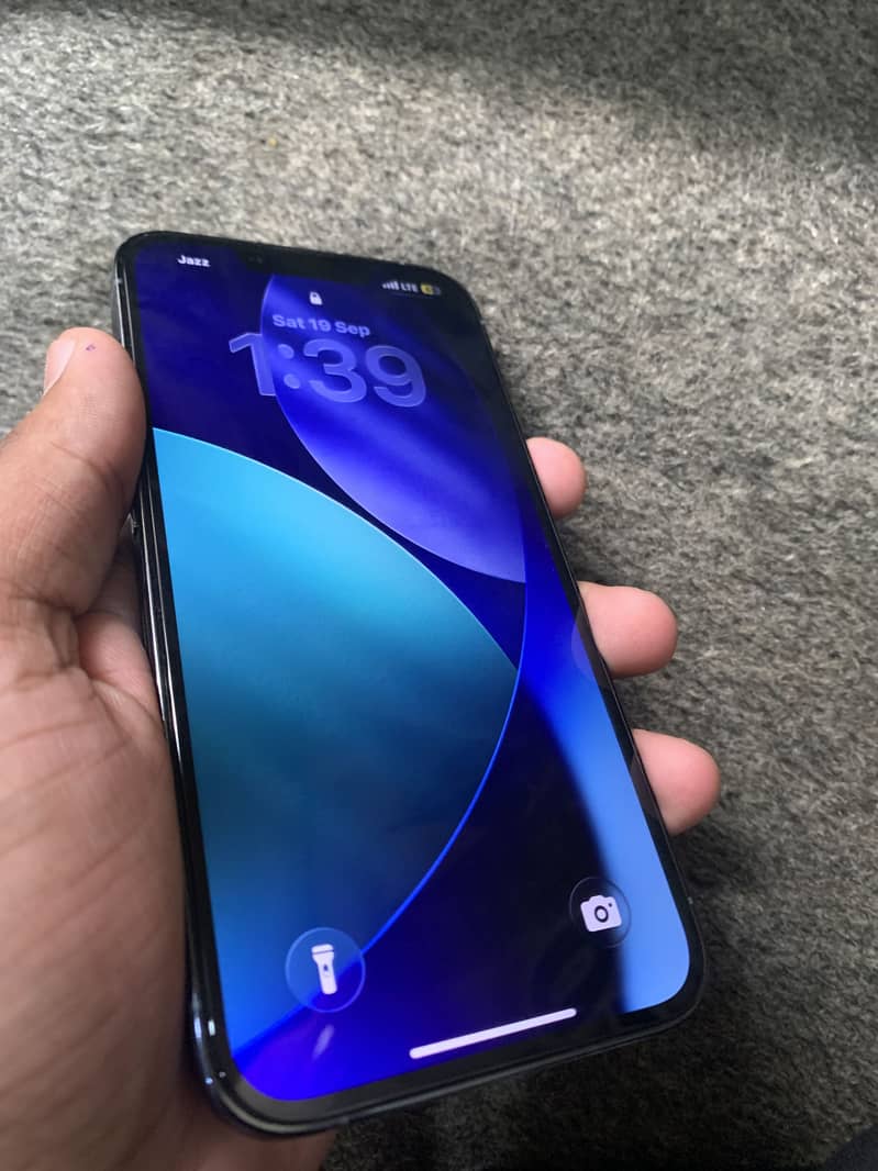 Apple iPhone 13 Pro 4