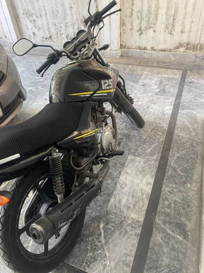 Its yamaha ybr 125 g in very good condition no work required j