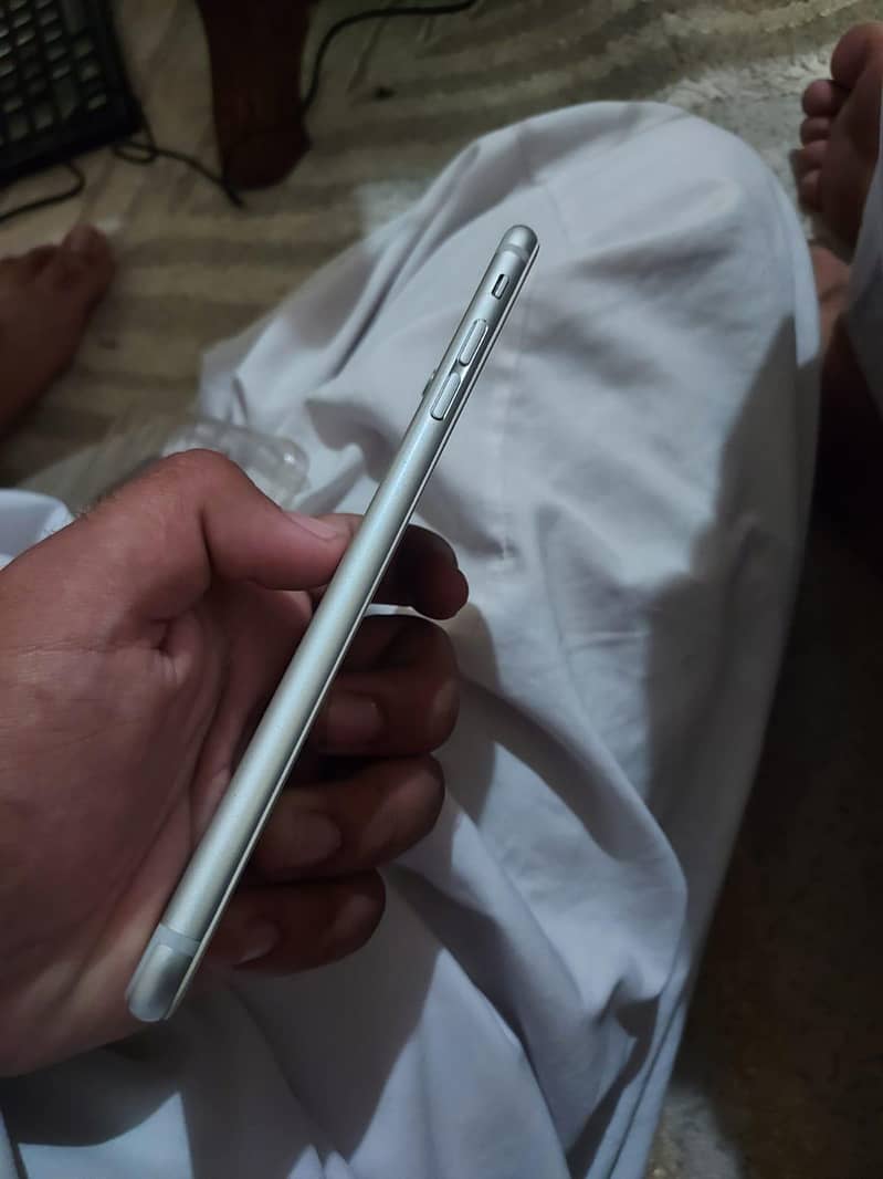 Apple iPhone 6S Plus 3