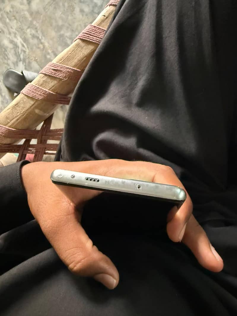 Tecno CAMON 40 Pro 1
