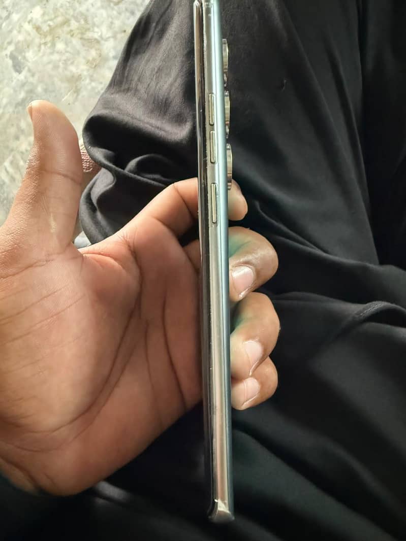 Tecno CAMON 40 Pro 4