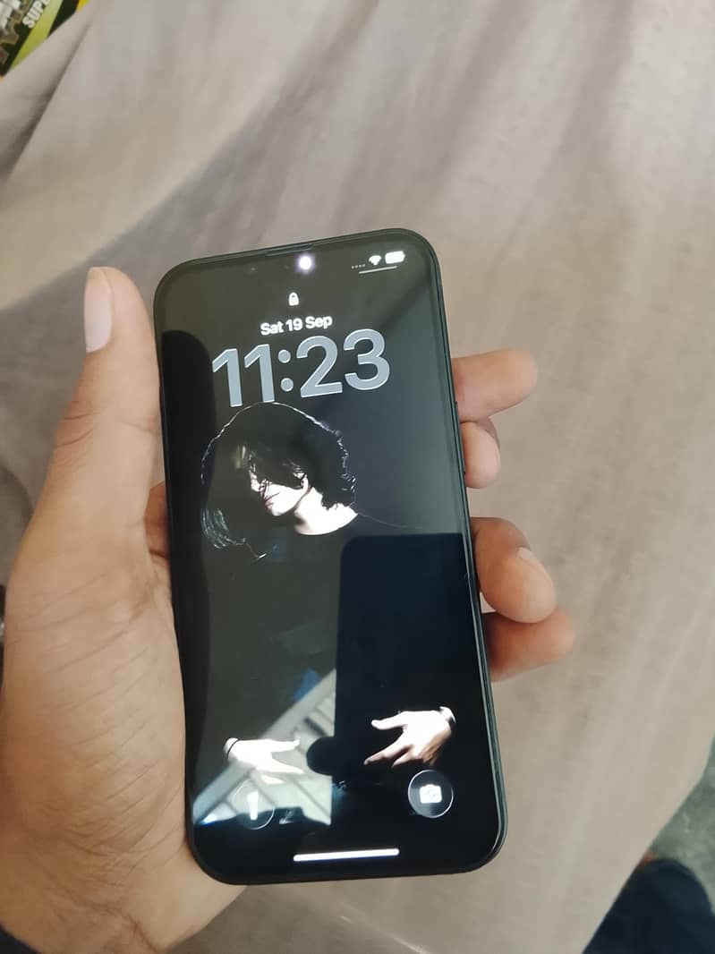 Apple iPhone 13 4