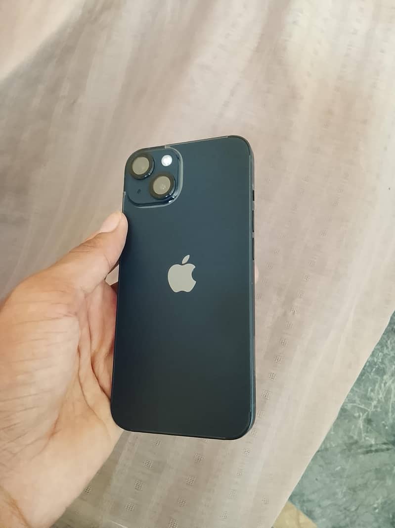 Apple iPhone 13 6