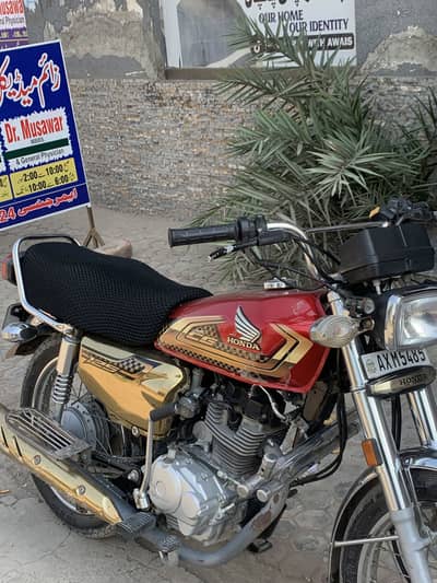 CG 125 Special Edition Gold