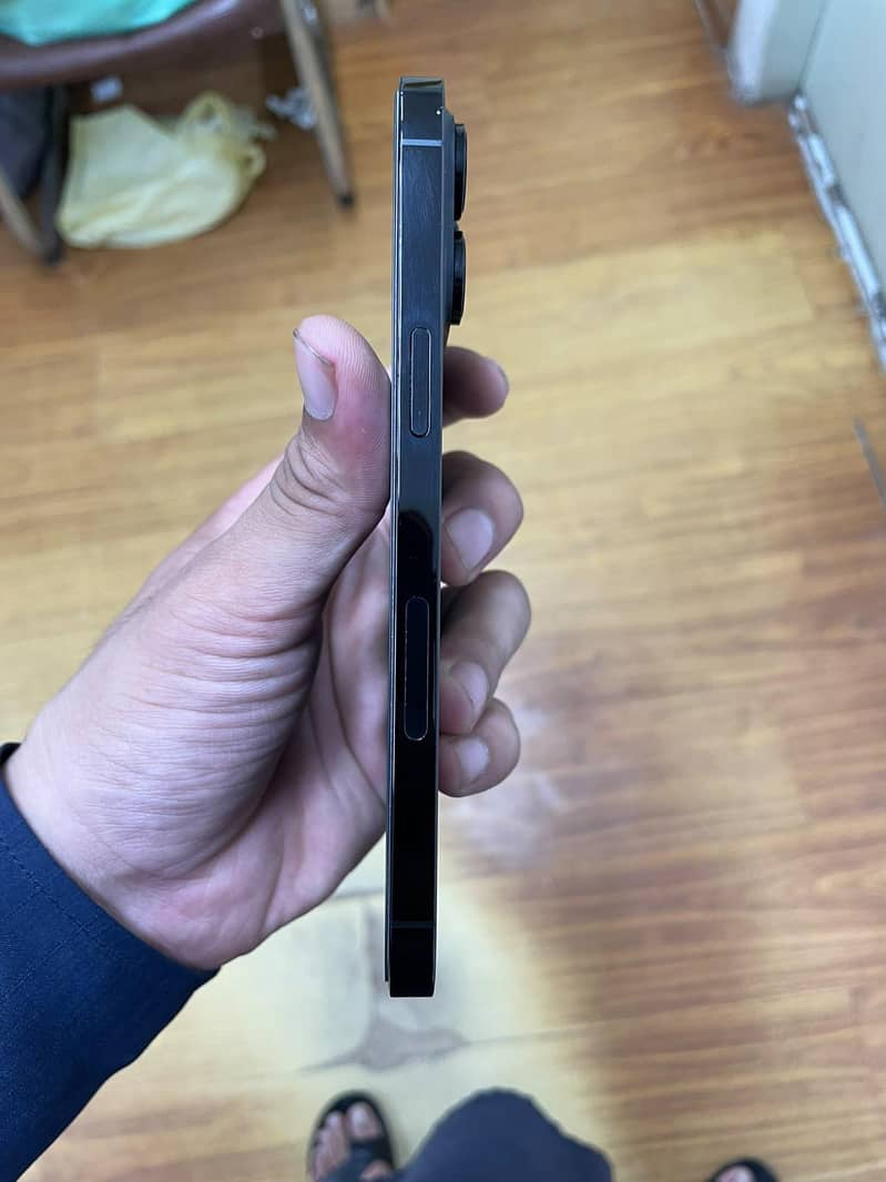 Apple iPhone 14 Pro Max 2