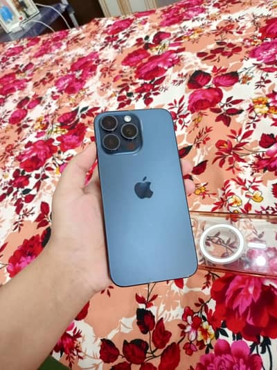 I phone 15 pro max factory unlock 256gb blue Titanium with box and ca