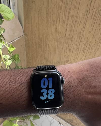 Apple Watch SE ( Nike Edition )