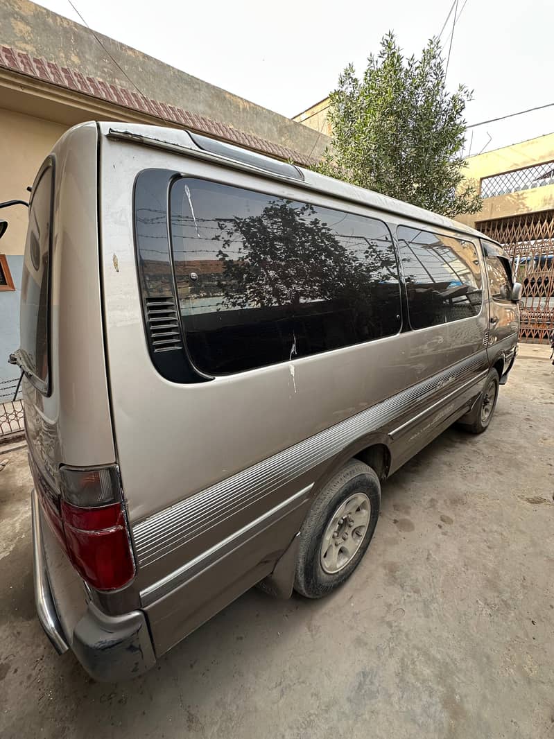 hiace 5