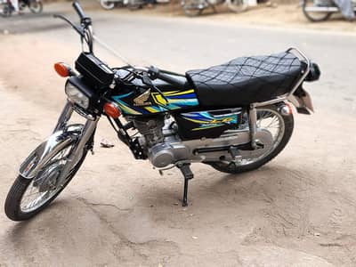 Honda CG 125 2026 Model Black – 10/10 Condition