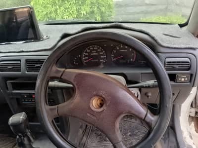 Nissan Sunny 1992