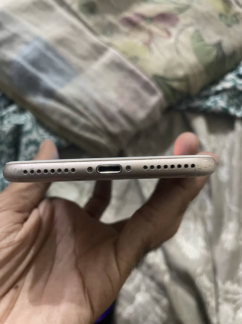 iPhone 8 Plus 3