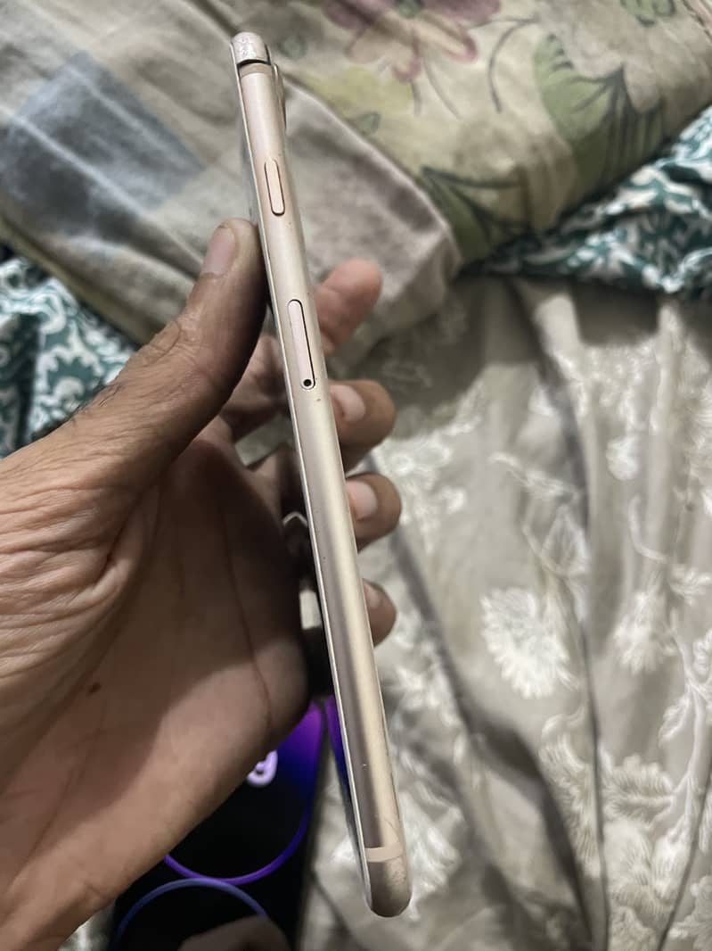 iPhone 8 Plus 4