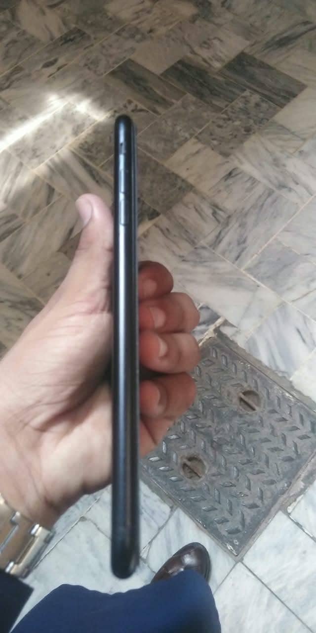 Apple iPhone 7 Plus 1