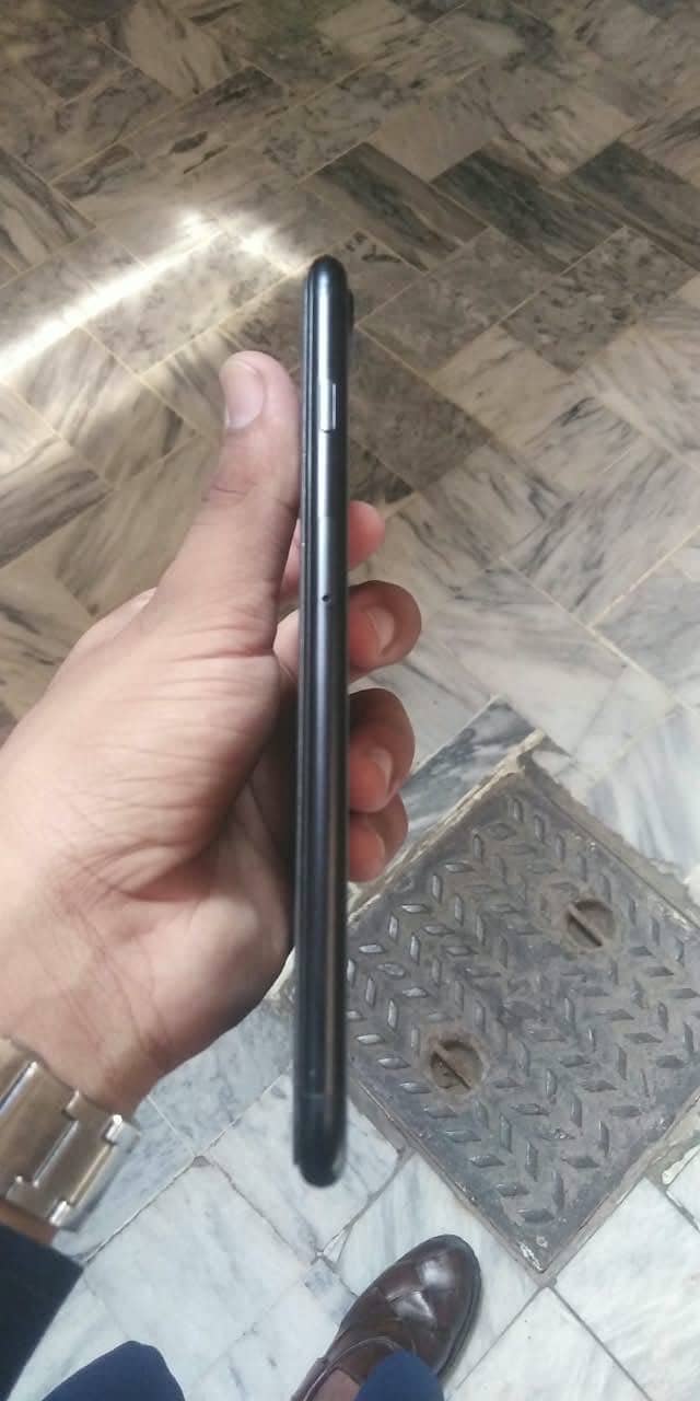 Apple iPhone 7 Plus 2