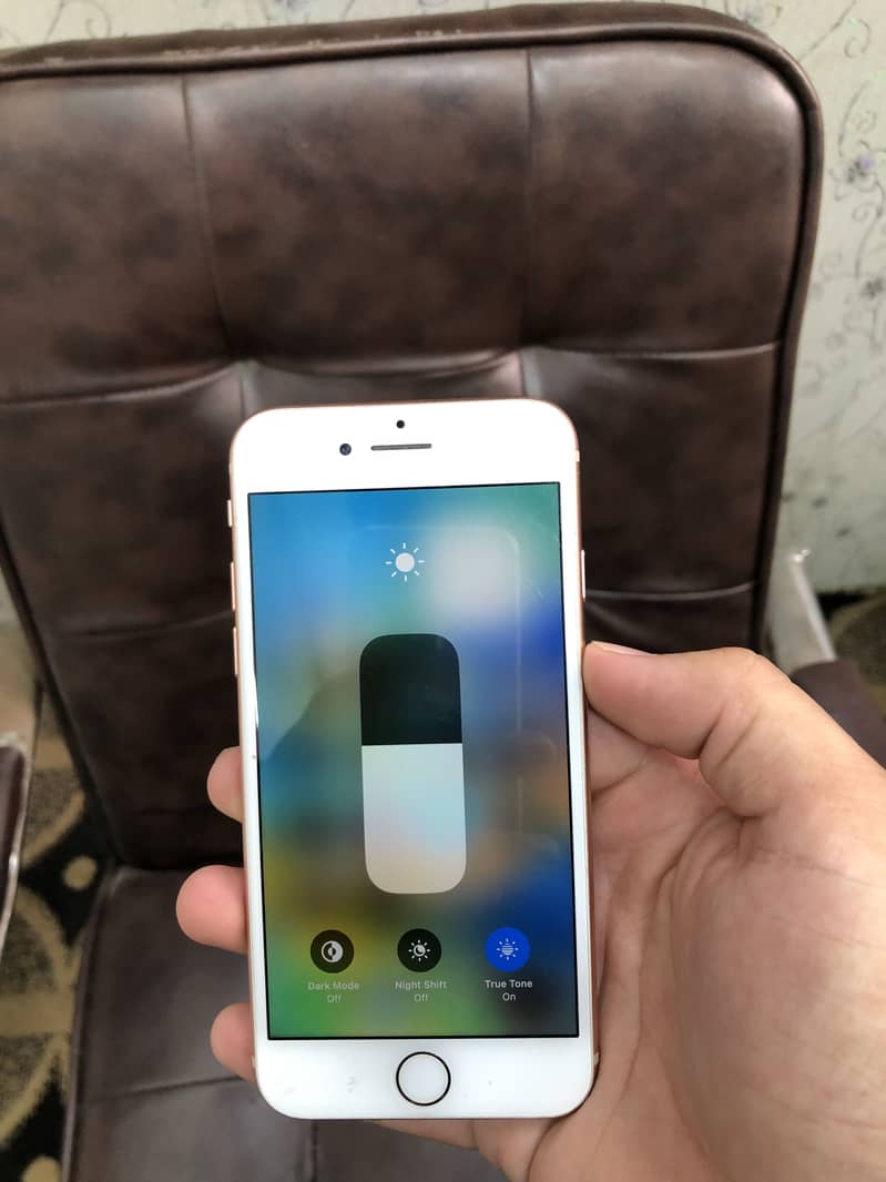 Apple iPhone 8 4