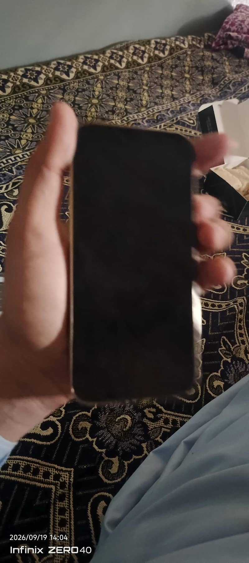 Apple iPhone 13 Pro 2