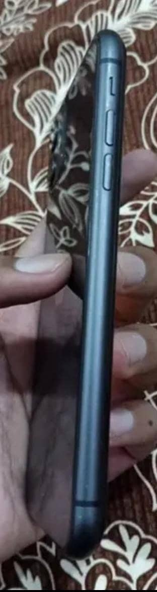 Apple iPhone 11 2