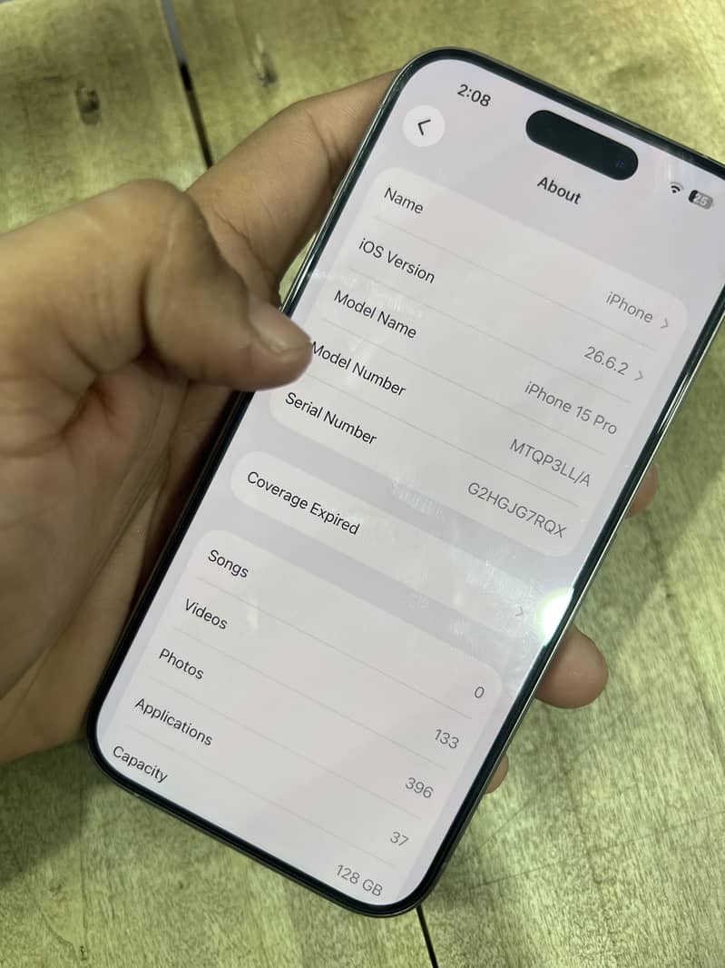 Apple iPhone 15 Pro 6