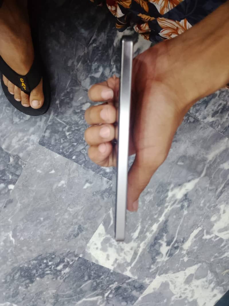 Infinix Note 40 4