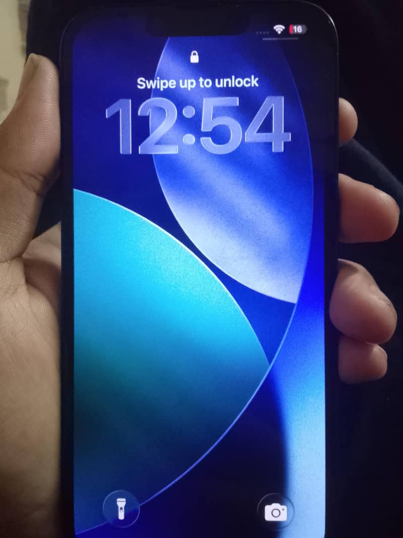 Apple iPhone 13 4