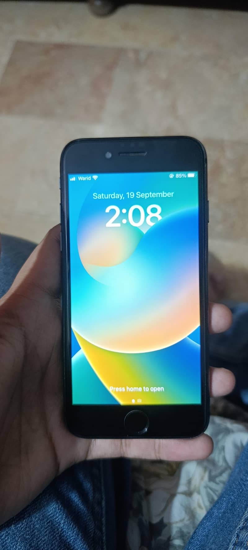 Apple iPhone 8 3