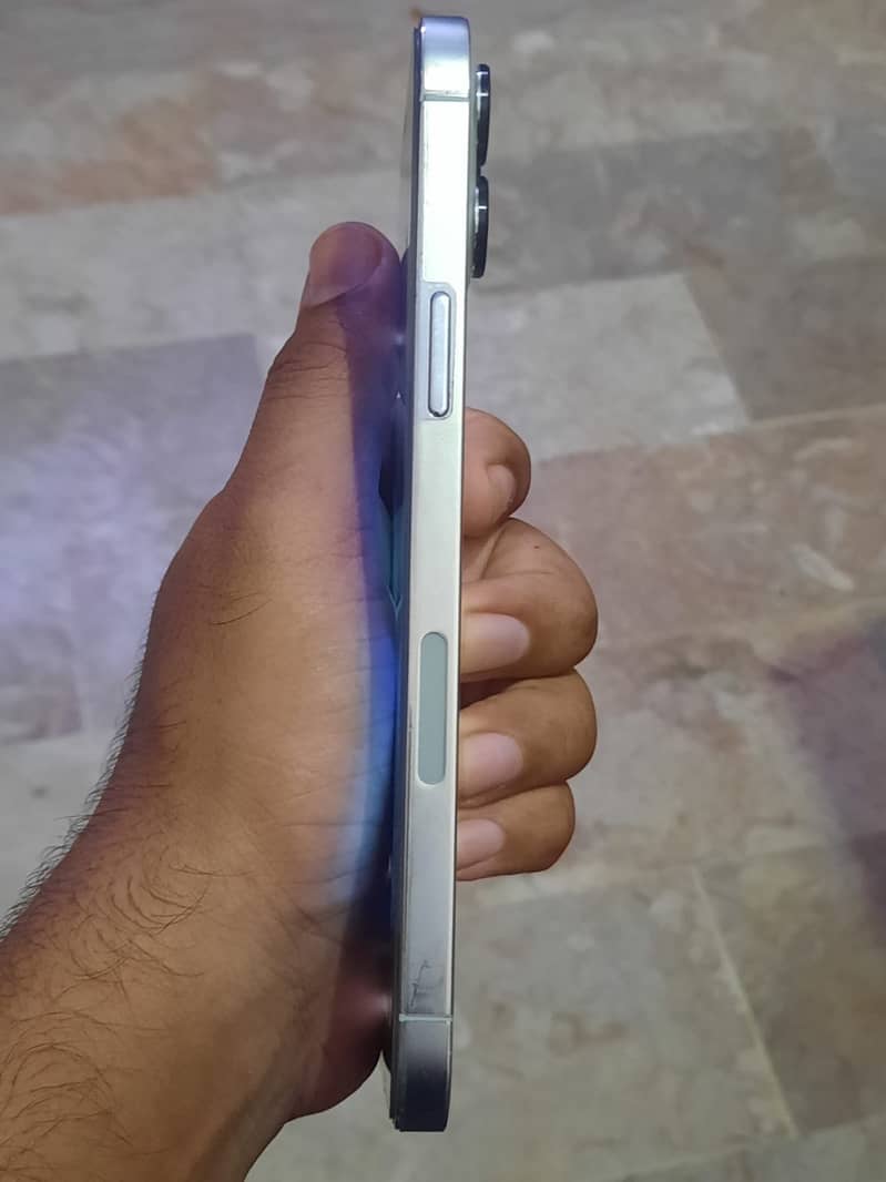 Apple iPhone 12 Pro Max 3