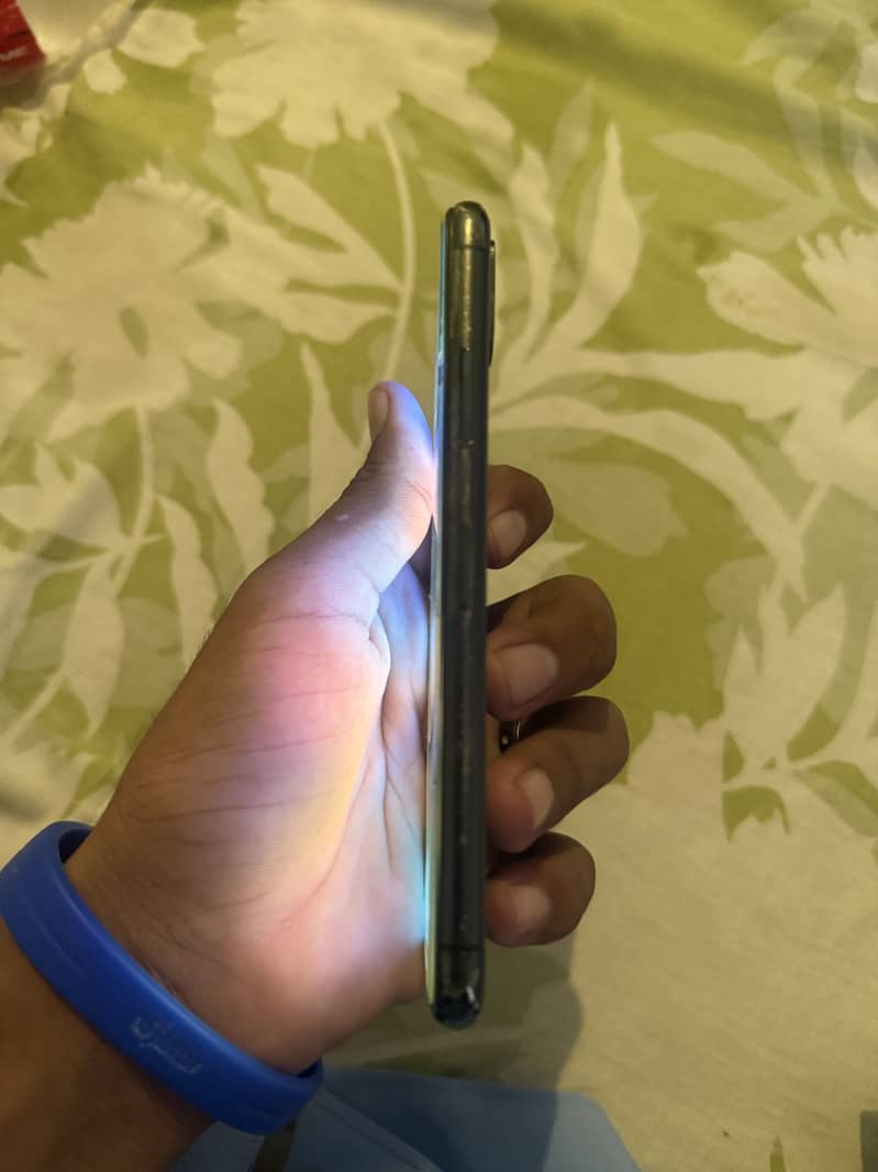 Apple iPhone X 1