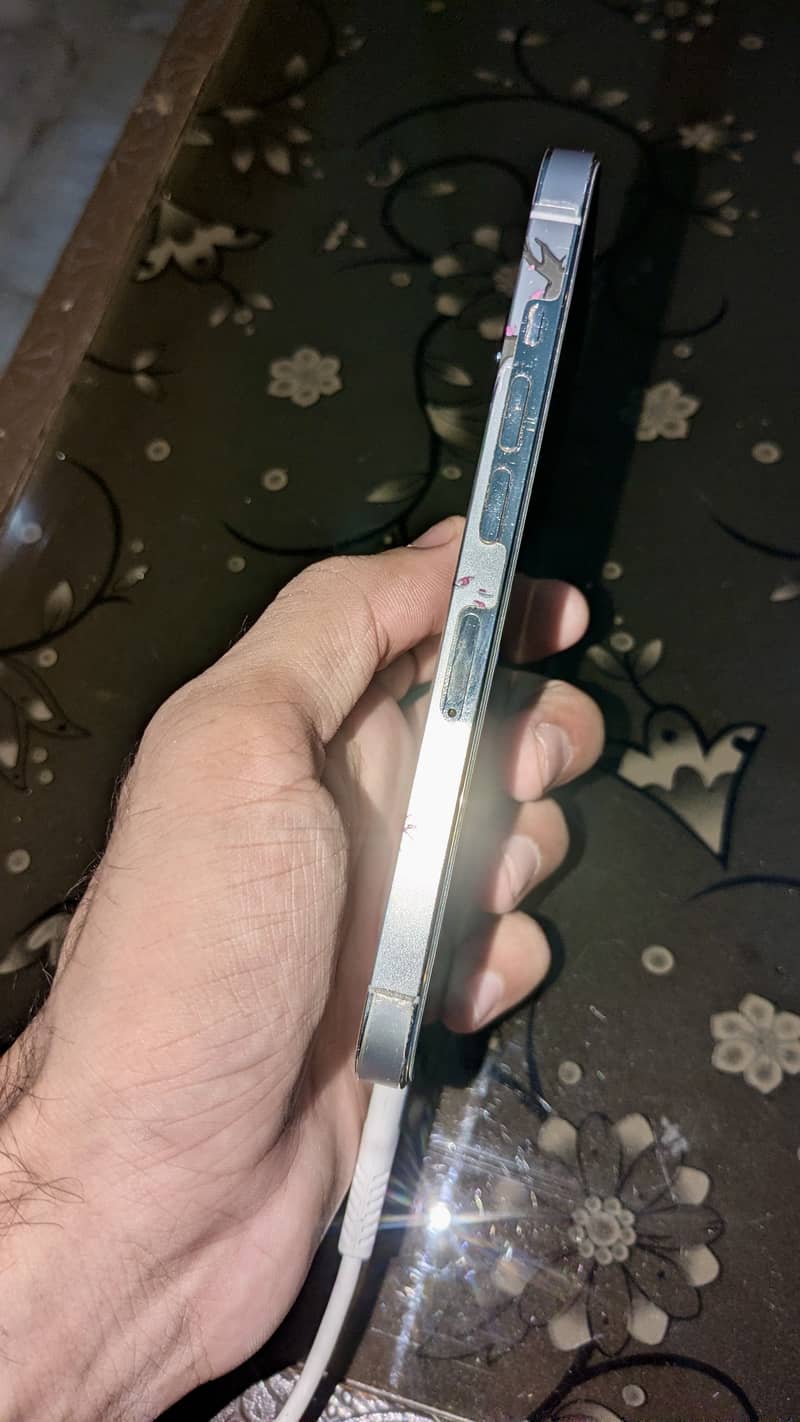 iPhone 13 Pro 5