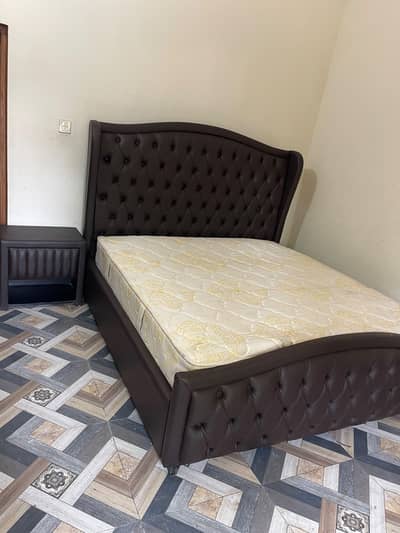 Luxury King Size Bed Set with 2 Side Tables & Mattress - Like New