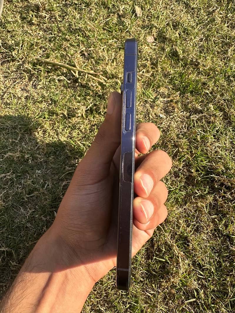 Apple iPhone 14 Pro Max 2