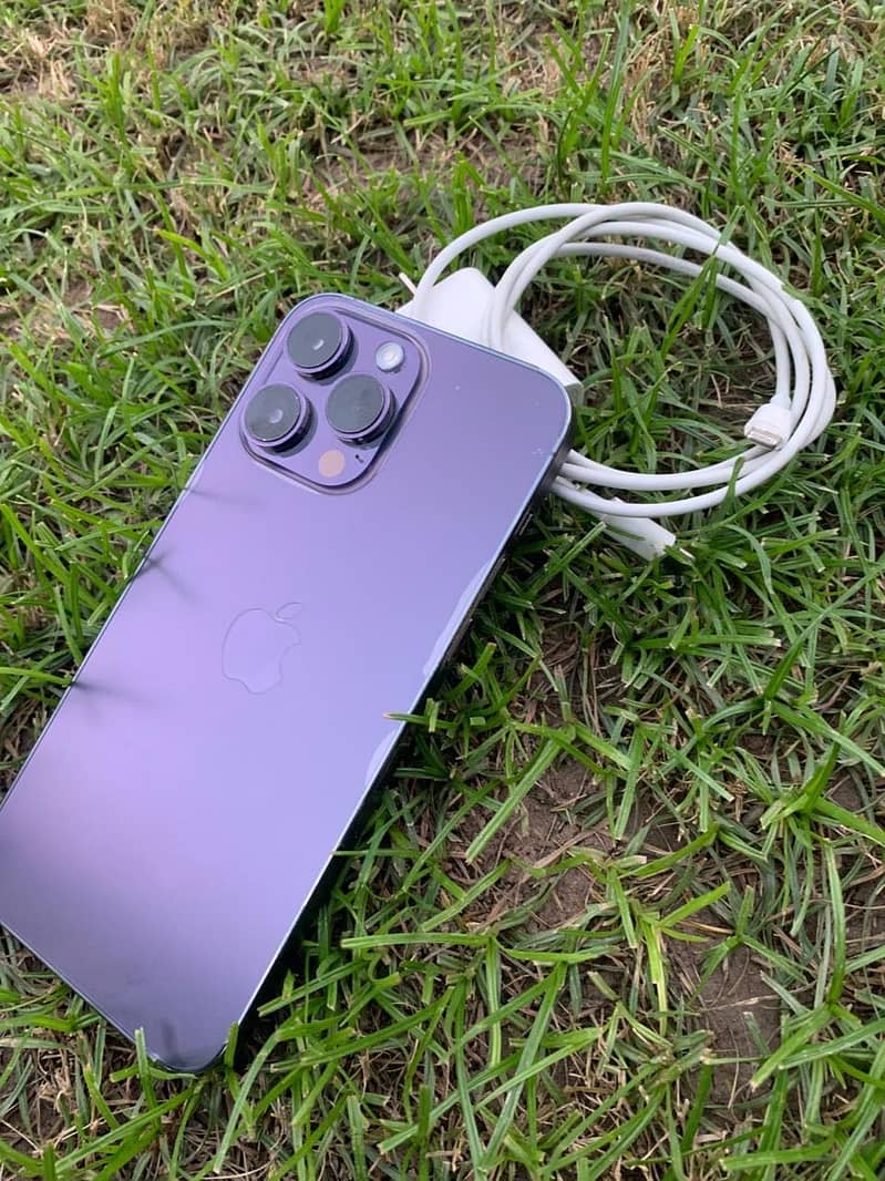 Apple iPhone 14 Pro Max 4