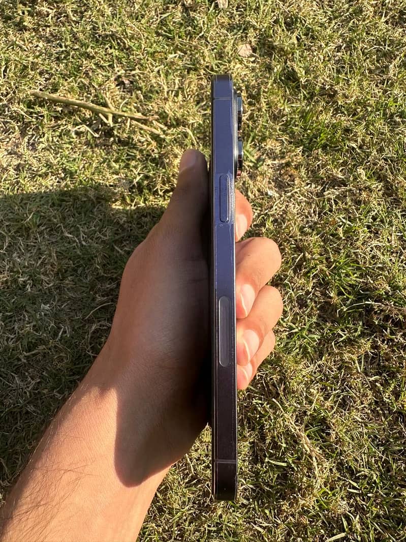 Apple iPhone 14 Pro Max 6