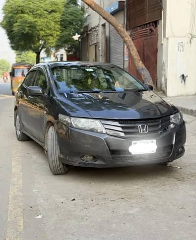 Honda City IVTEC 2010 model contact 03076878792