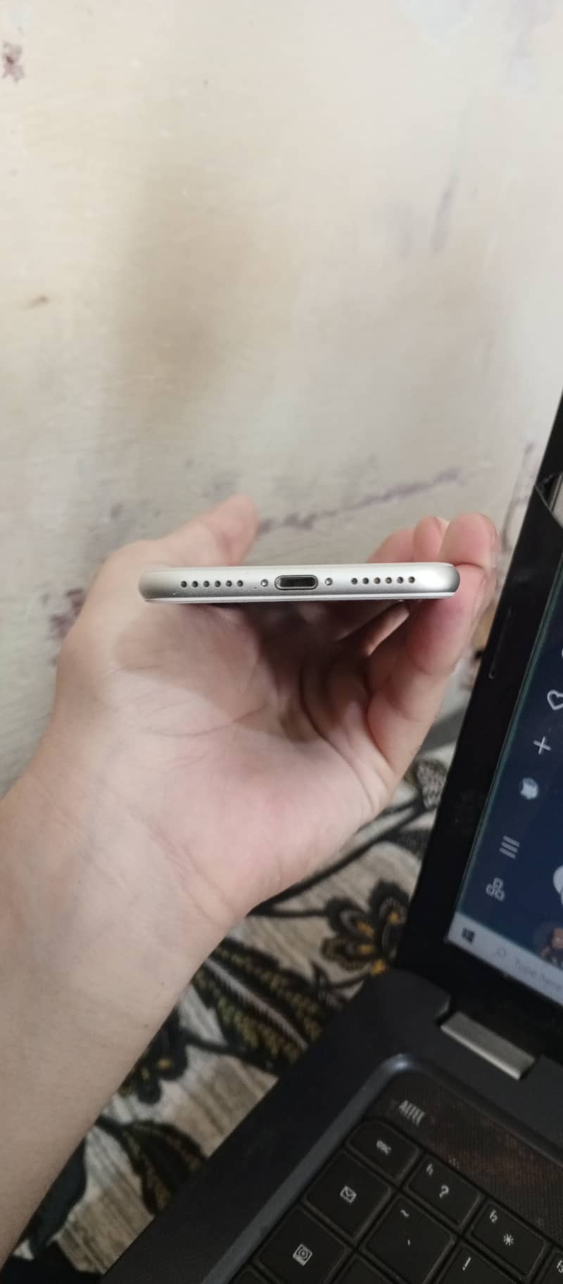 Apple iPhone 7 2